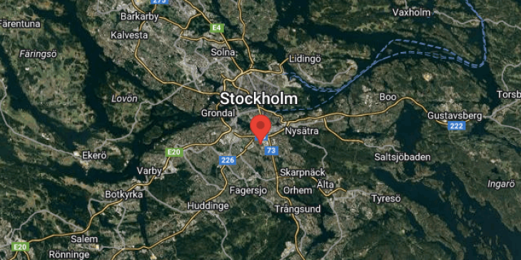 valplanerad 2 rummare i vackra enskede gard map